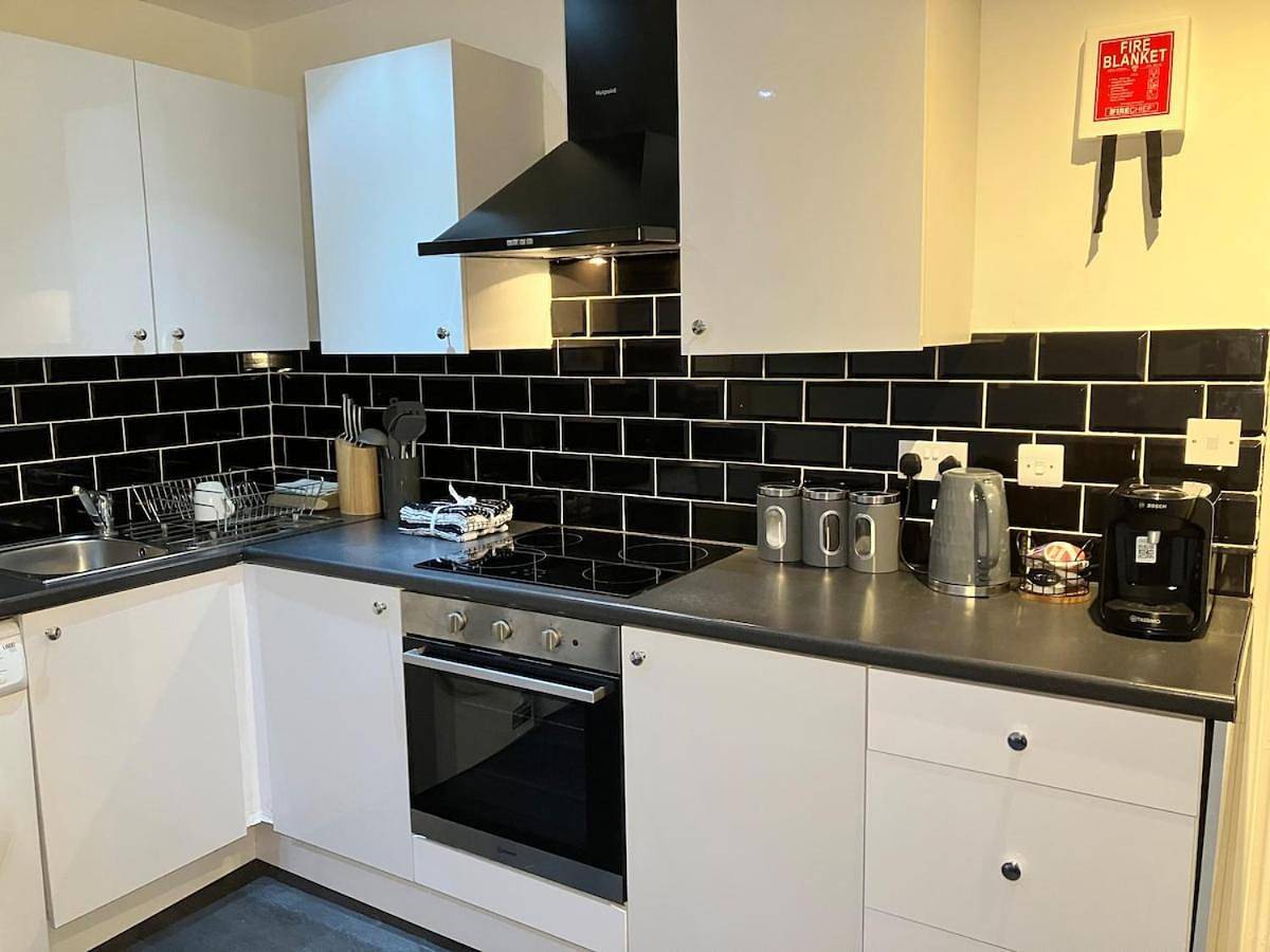 Ganze Wohnung, 4 Bed Contractor Apartment with Parking Central Banbury in Banbury, Oxfordshire