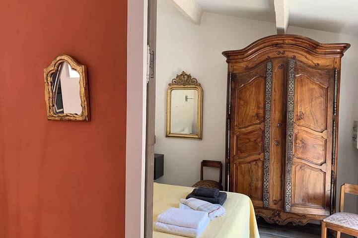 Gîte pour 3 personnes, avec Jacuzzi ainsi que Terrasse et Jardin à Ventabren - 3