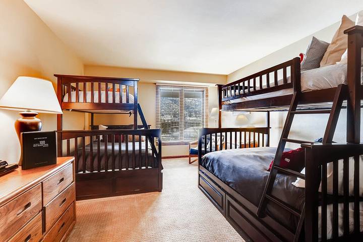 Gîte pour 12 personnes, avec balcon à Avon - 4