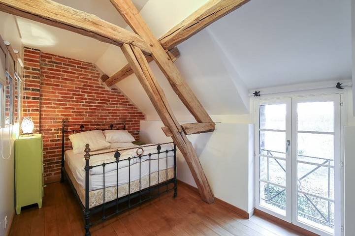 Les denisots 12/14 pers private heated pool, quiet location in Lavau, Loire-Tal