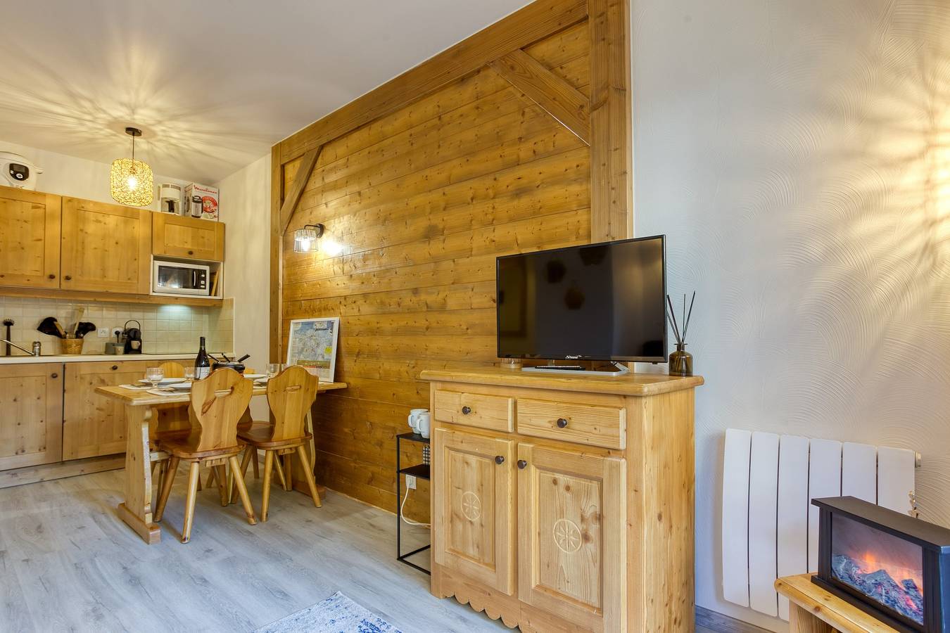 Apartamento entero, Chez nous - Appt station de ski accessible à pied in Le Corbier, Villarembert