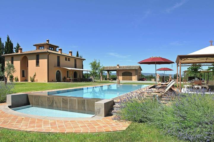Villa für 11 Personen, mit Pool