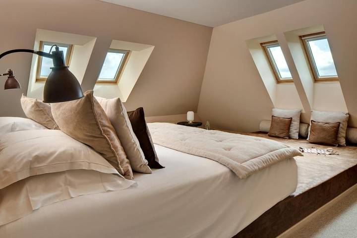 Hôtel pour 2 personnes, avec vue et terrasse ainsi que sauna et jardin dans Neussargues en Pinatelle - 4