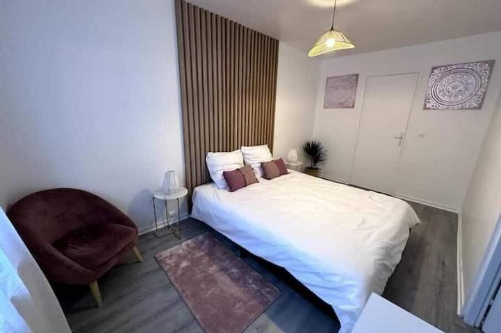 Ganze Wohnung, T2 Cosy Plein Centre 10mn à Pied de la Gare in Beauvais, Oise