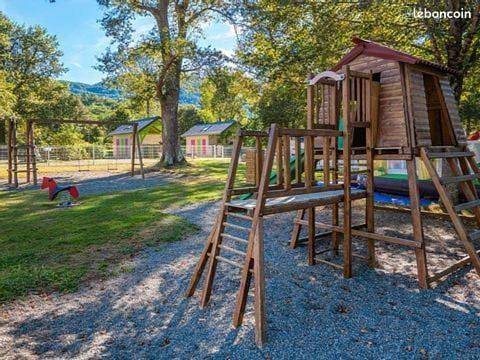 Camping pour 5 personnes, avec piscine, animaux acceptés dans les Hautes-Pyrénées - 4