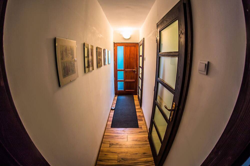 Das Botond House ist ein Verlag, der 200 m vom Plattensee entfernt liegt in Balatonfüred, Balatonfüredi járás