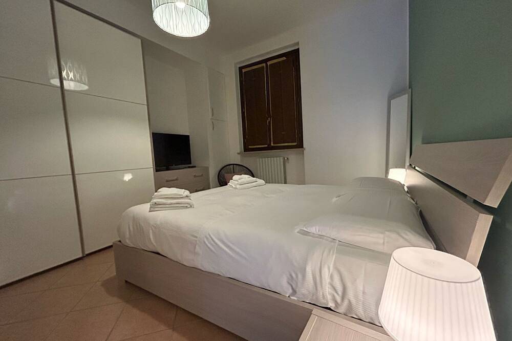 Entire apartment, Modern one-bedroom apartment in the center of Cremona, 2 steps from the Violin Museum in Cremona, Cremona Province