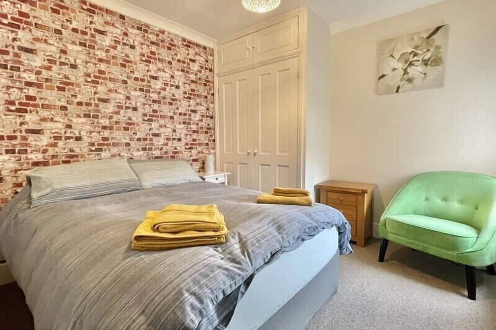 Cowes retreat - ferry discount available in Cowes, Isle of Wight