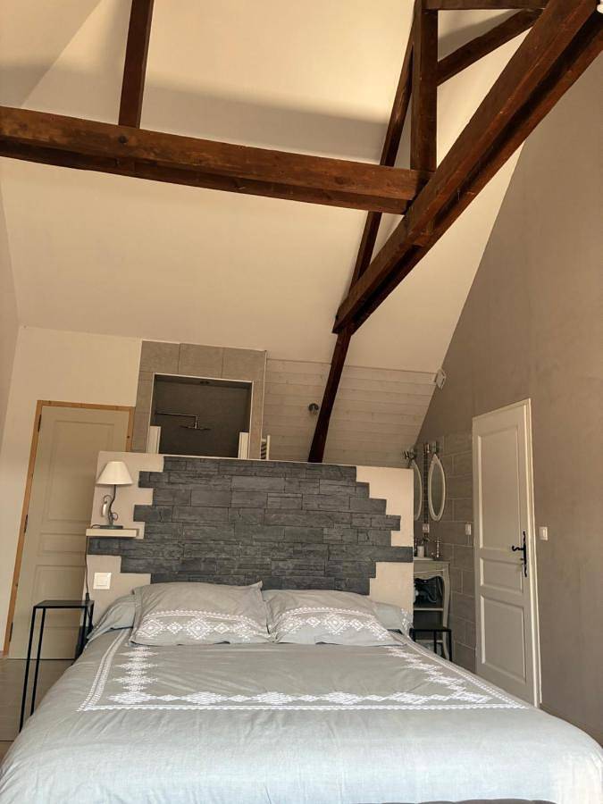 Location de vacances pour 3 personnes, avec terrasse ainsi que vue et jardin dans Livarot-Pays-d'Auge - 2