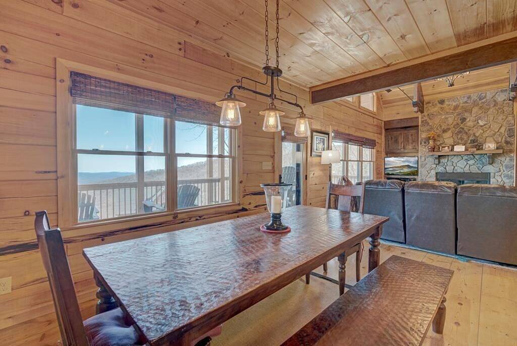 Harley's Hideaway / In der Nähe von Sehenswürdigkeiten im Hochland / Blick auf die Berge / Haustiere erlaubt -10% Last-Minute-Rabatt - Rabatt im Online-Angebot enthalten in Blue Ridge Parkway, Seven Devils