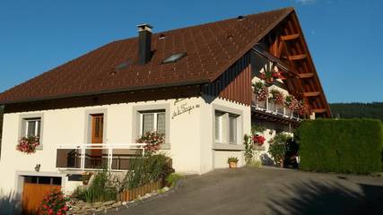 Gîte pour 4 personnes, avec balcon et jardin dans le Doubs