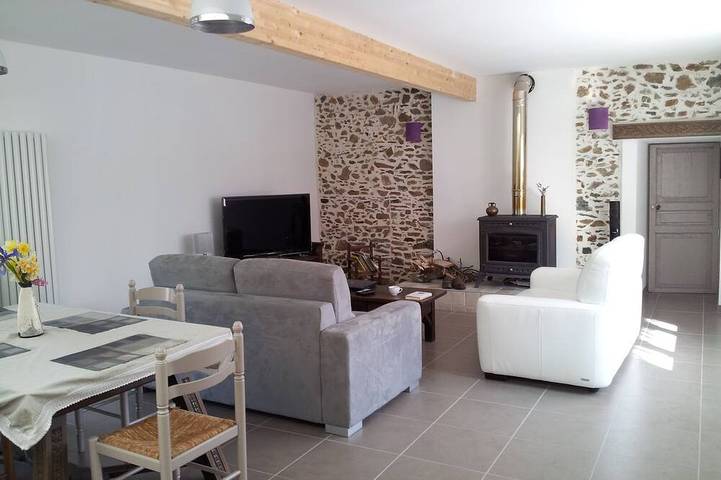 Location de vacances pour 6 personnes, avec terrasse et jardin dans Plage de Tournemine