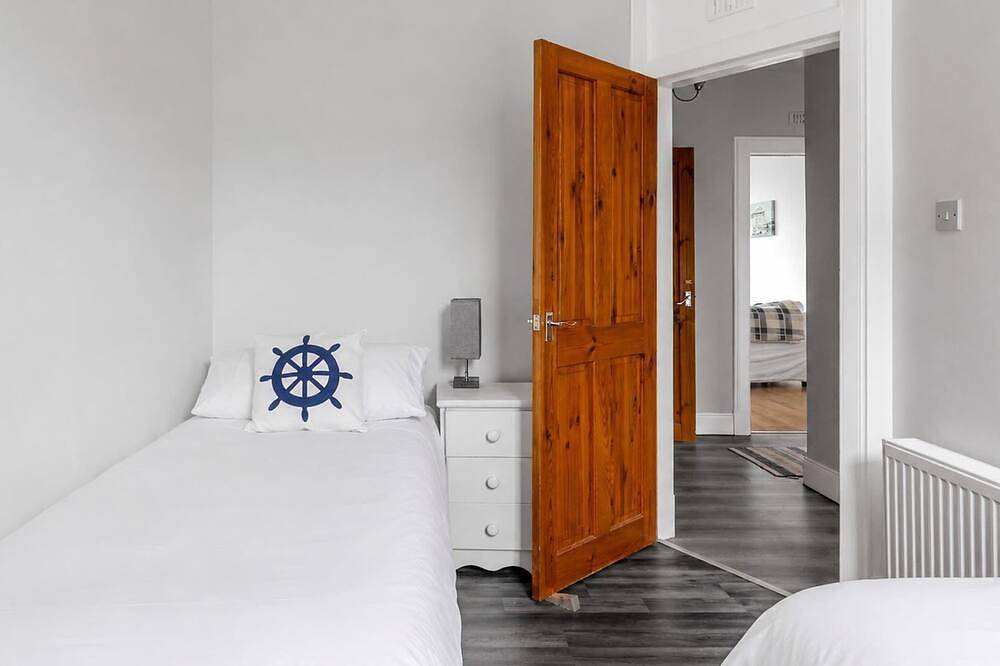 Entire apartment, Panoramic Sea View Apartment in Rothesay Bay in Rothesay, Argyll & Bute