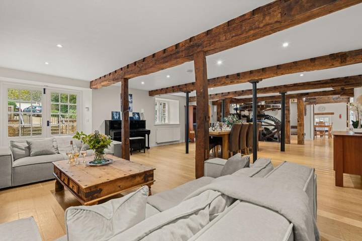 Location de vacances pour 12 personnes, avec jardin et vue, animaux acceptés à Bibury - 2