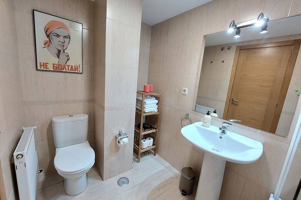 Appartamento intero, Apartment with garage next to the train and bus station. in Santiago di Compostela, Provincia della Coruña