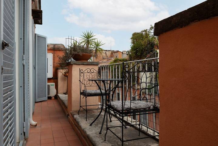 Ganze Wohnung, Ferienwohnung für 2 Personen mit Balkon/Terrasse in Rom Zentrum, Rom