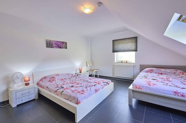 Location de vacances pour 20 personnes, avec balcon et jardin, animaux acceptés à Lierneux - 3