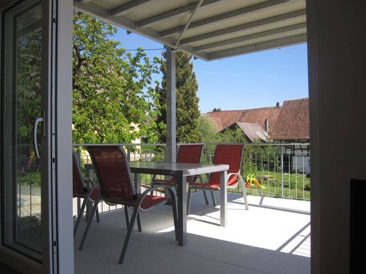 Ganze Wohnung, Ferienwohnung 'Red Delicious' mit gemeinsamer Terrasse, Gemeinschaftsgarten und Wi-Fi in Salem, Region Bodensee-Oberschwaben