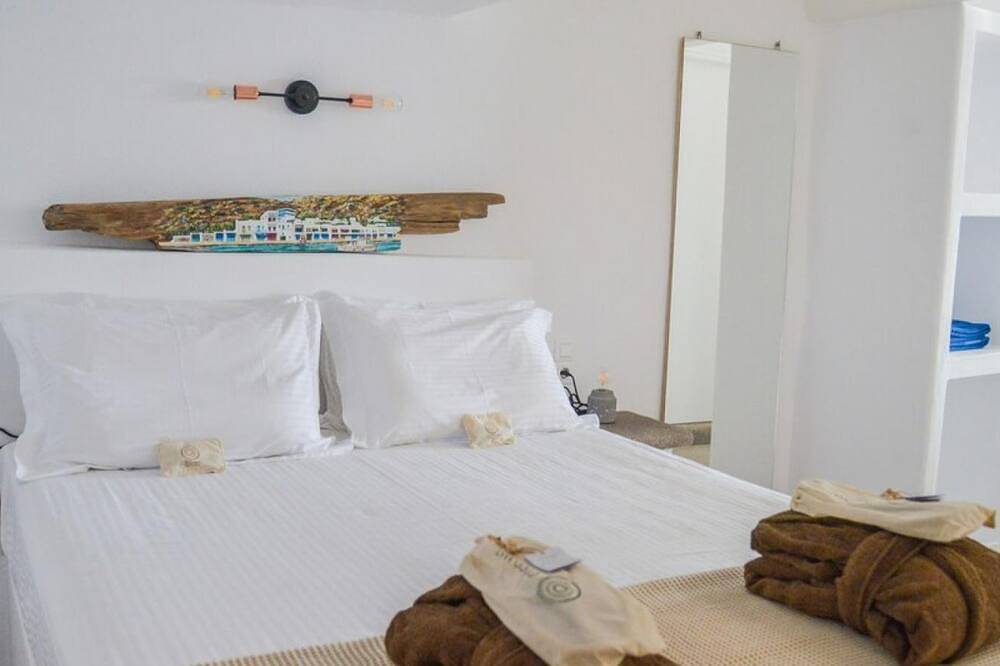 Honeymoon klima suite in Milos