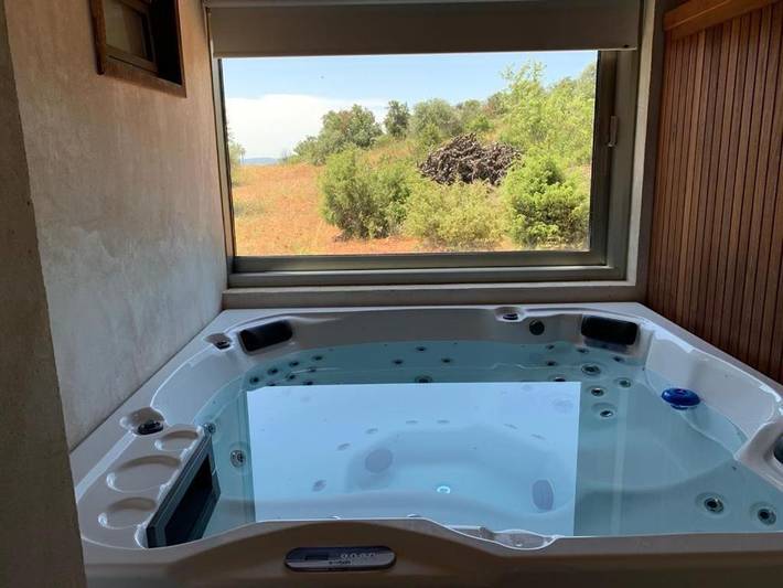 Casa rural para 6 personas, con Balcón y Jacuzzi además de Terraza y Jardín en Marjaliza