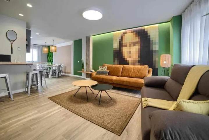 Holiday apartment for 10 people, with balcony - 1