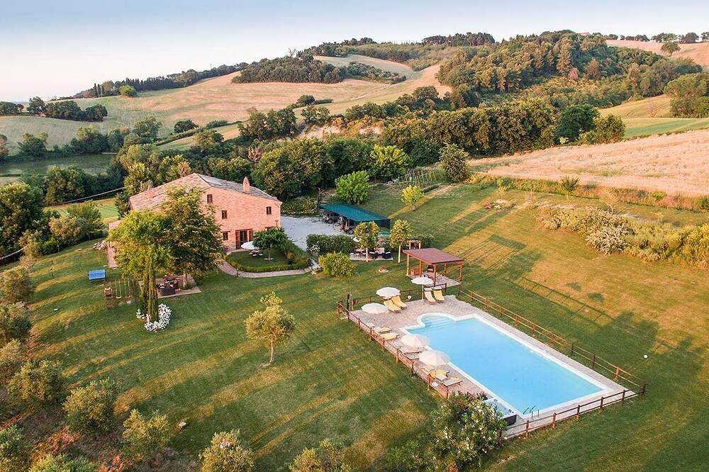Casalantico: Le Rose, 4 pax con piscina e jacuzzi a Corinaldo, 10km dal mare in Corinaldo, Provincia di Ancona