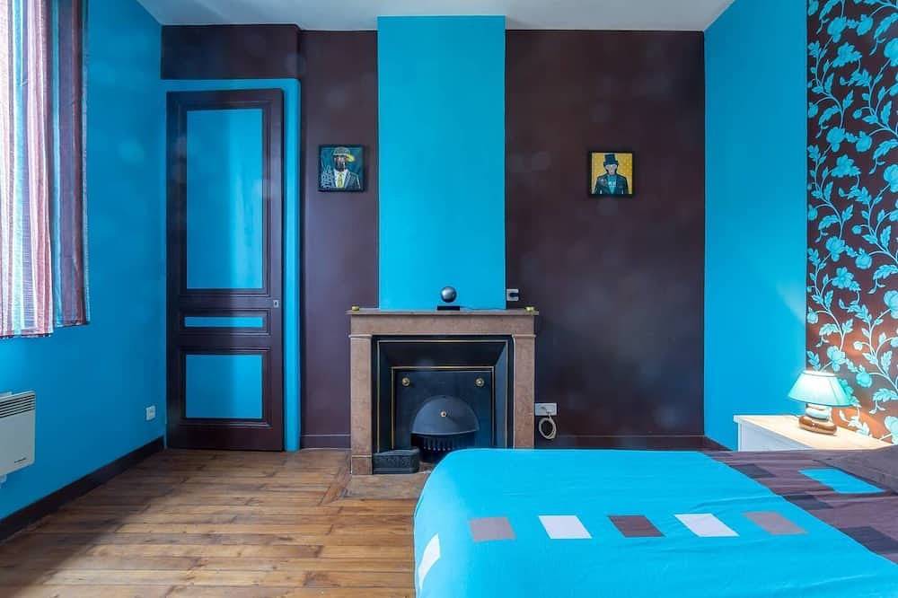 Maison cozy avec jardin, parking, métro, quartier calme in Vénissieux, Lyon et ses environs