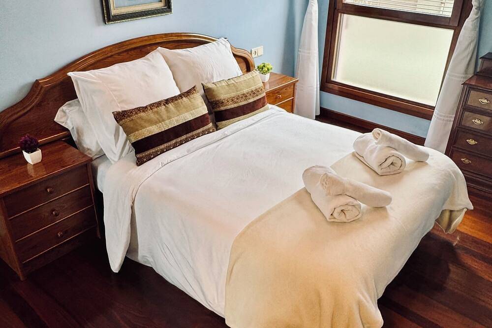 Ganze Wohnung, Relax in the center of Llanes and 50m from the beach. in Puertu Chicu (Llanes), Llanes