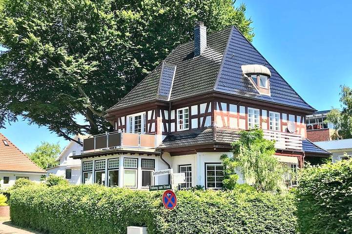 Villa für 4 Personen, mit Garten und Balkon, mit Haustier