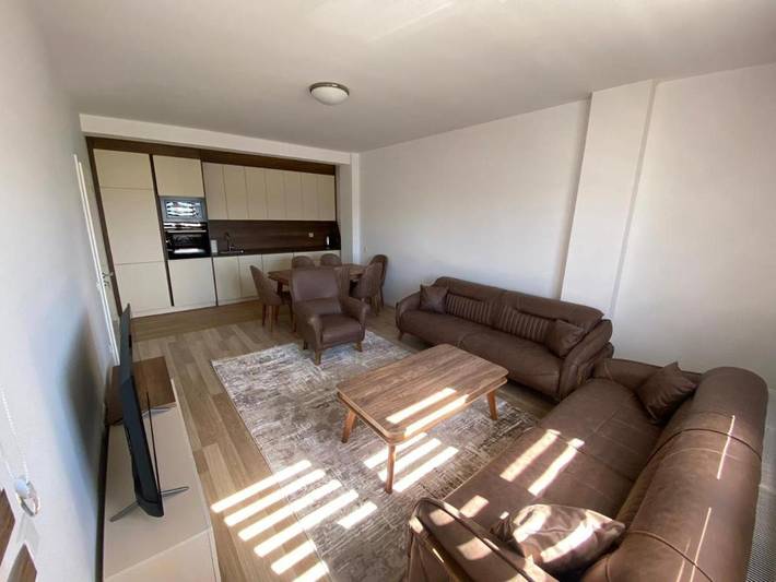 Ferienwohnung für 7 Personen, mit Balkon und Terrasse sowie Ausblick in Kosovo