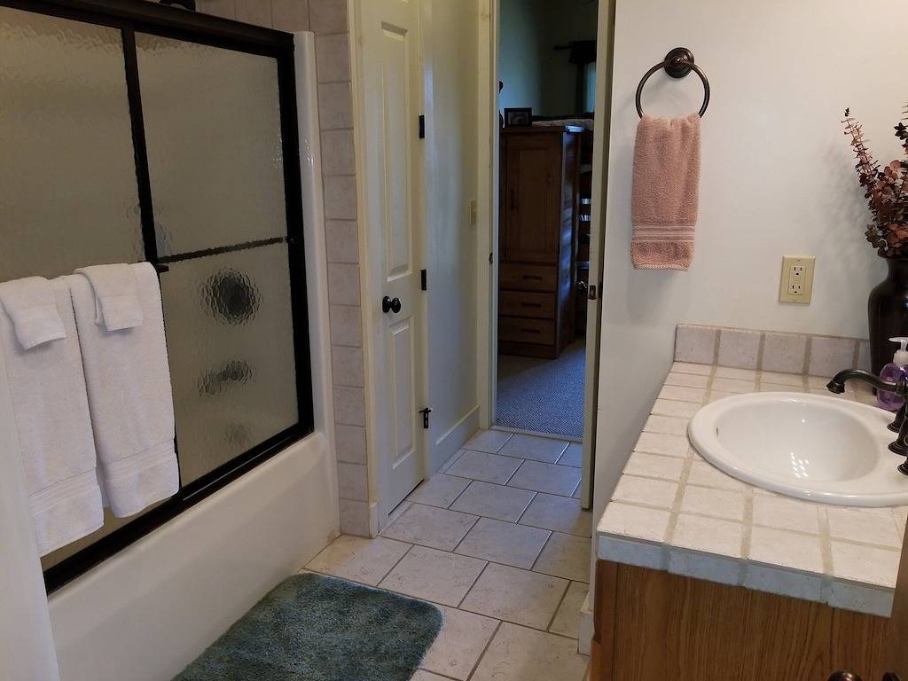 \"Falls View at Toxaway\" ein Berghaus mit Blick auf den Wasserfall! in Lake Toxaway