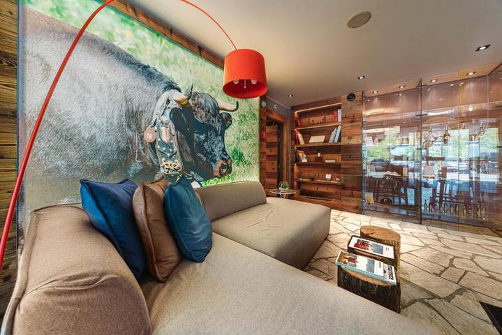 Hôtel pour 6 personnes, avec vue ainsi que sauna et jardin, animaux acceptés dans Chandolin - 3