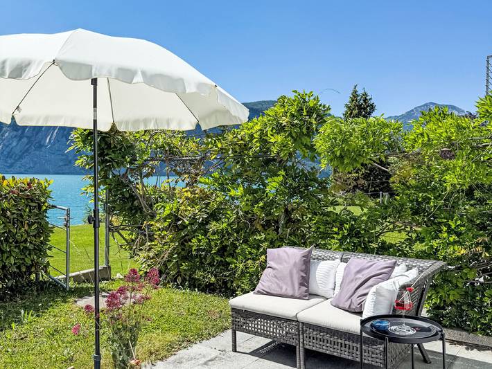 Villa am See 1 / Beach House in Vierwaldstättersee (UR), Vierwaldstättersee