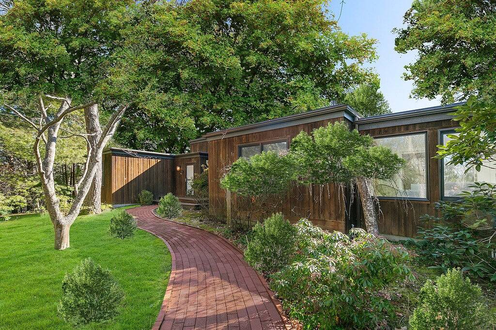 Vacation Home for 5 Guests in Northwest Harbor, North Fork