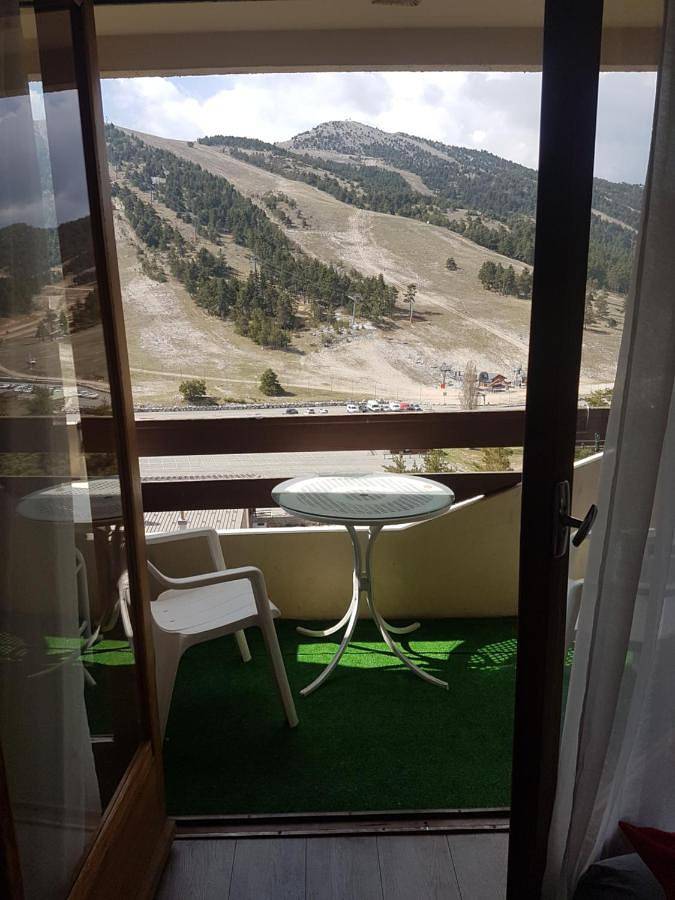 Appartement entier, One-Bedroom Apartment in Gréolières les Neiges, Gréolières