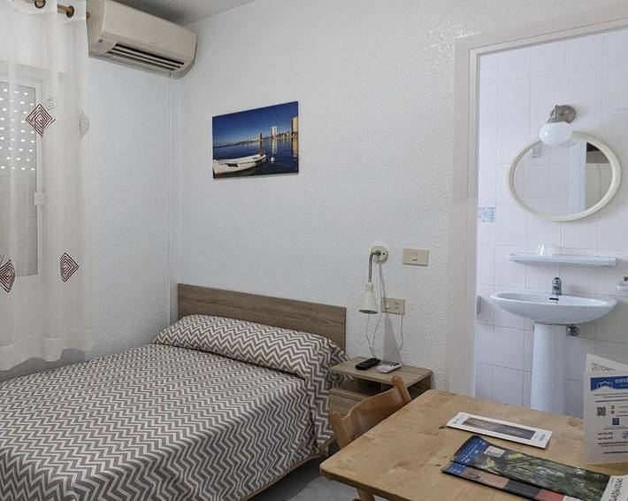Hôtel pour 2 personnes, avec terrasse dans Santiago de la Ribera - 2