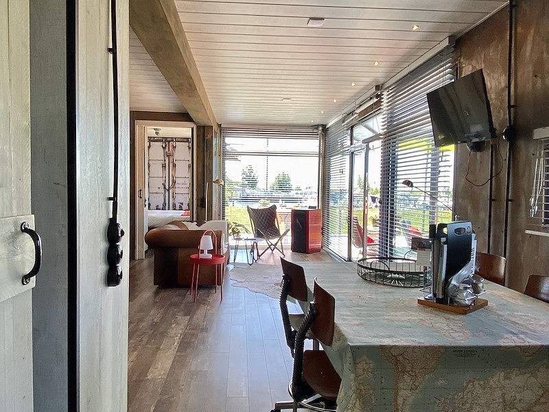 Vakantiefriesland — Einzigartiges Ferienhaus Warns mit eigener Terrasse in Ijsselmeer
