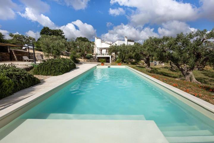 Villa per 10 persone, con giardino e piscina a Putignano