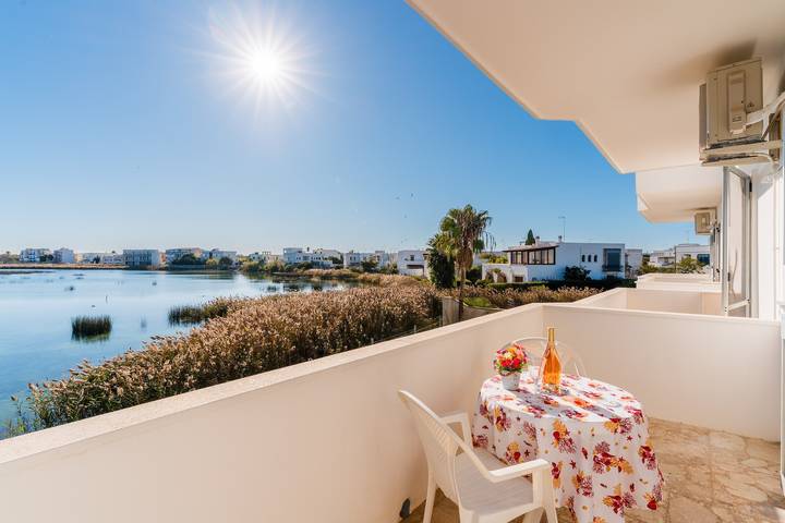 Casa de férias para 6 pessoas, com varanda e jardim em Apúlia (Itália)