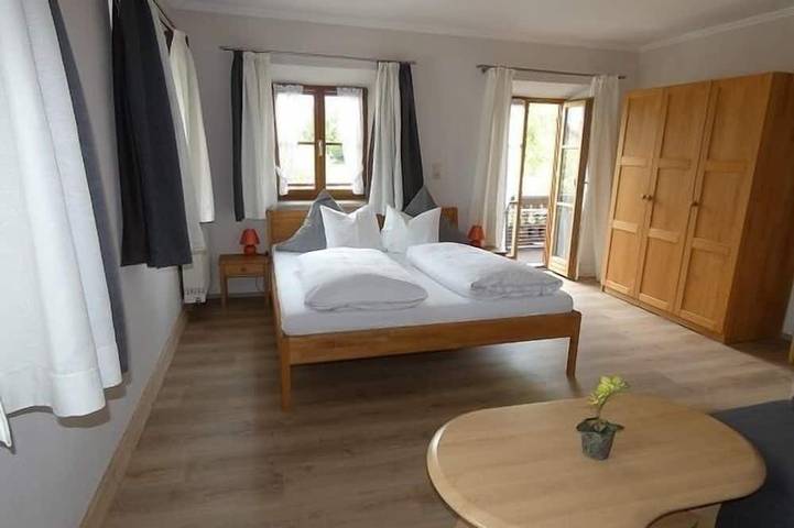 Bauernhof für 4 Personen, mit Balkon und Garten