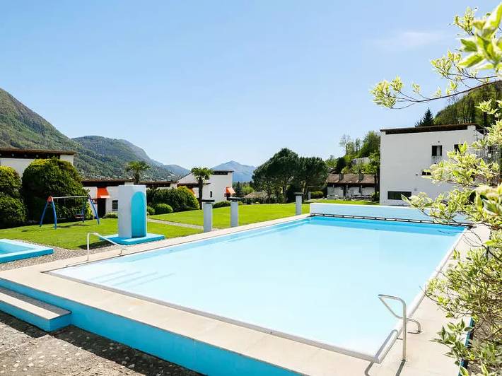 Ferienwohnung für 4 Personen, mit Terrasse und Garten sowie Pool