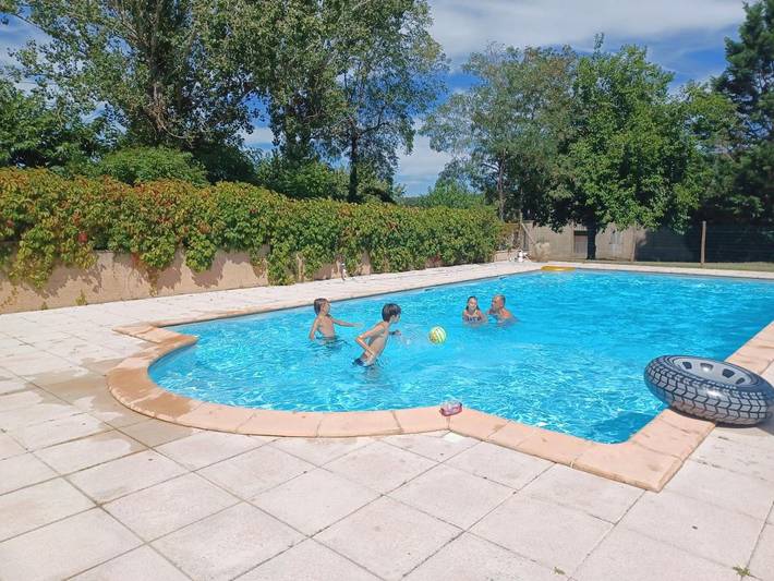 Location de vacances pour 3 personnes, avec piscine ainsi que jardin et terrasse, animaux acceptés à Lafrançaise - 2