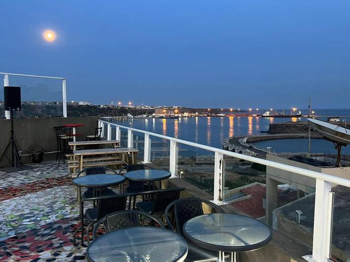 Chambre d’hôte pour 2 personnes, avec vue et terrasse