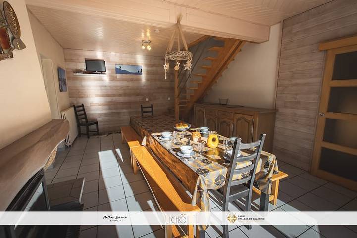 Casa de vacaciones para 15 personas, con terraza y sauna además de jardín y jacuzzi, Se admiten mascotas - 1