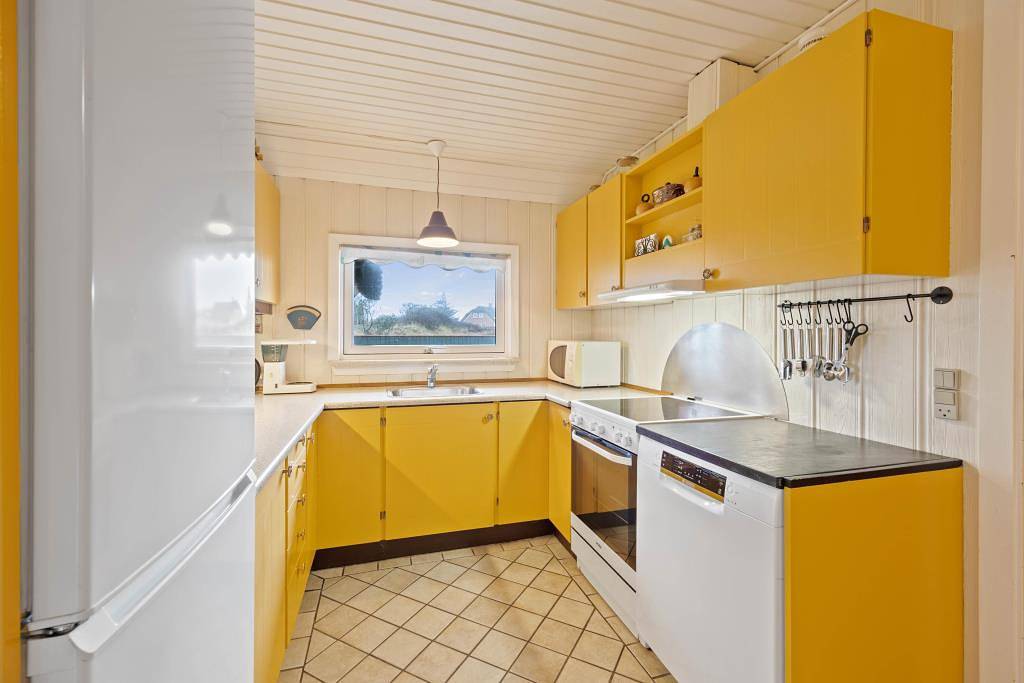 Idyllic thatched holiday home with sauna and hot tub in Blavand, Varde Region