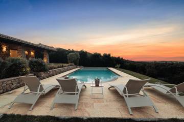 Maison De Vacances pour 6 Personnes dans Capizza di Vacca, Ruoni, Photo 1