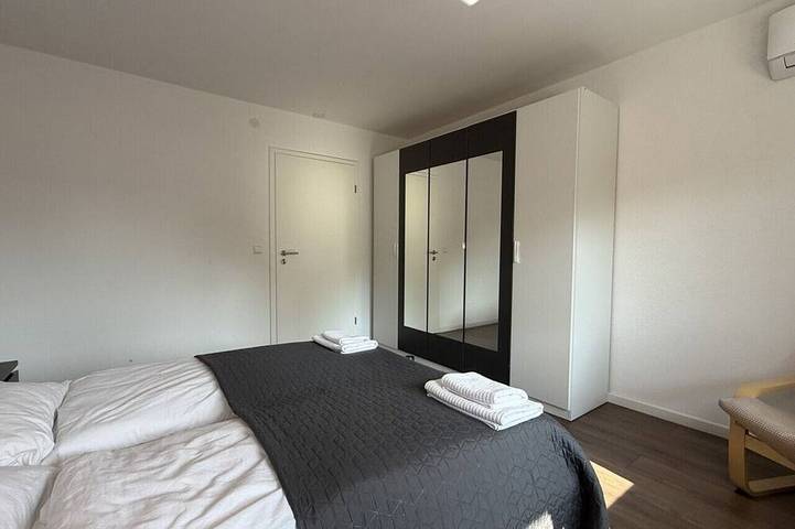Ganze Wohnung, Napa Night | Klimaanlage, Balkon, gratis Parken & Wlan, nahe Messe & Europapark in Offenburg, Mittlerer Schwarzwald
