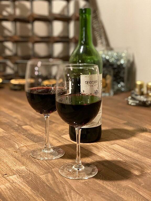 Rustikales Haus mit modernen Annehmlichkeiten, Whirlpool, 70 \"Tv, Billardtisch, Kamin in Saw Creek, Pike County