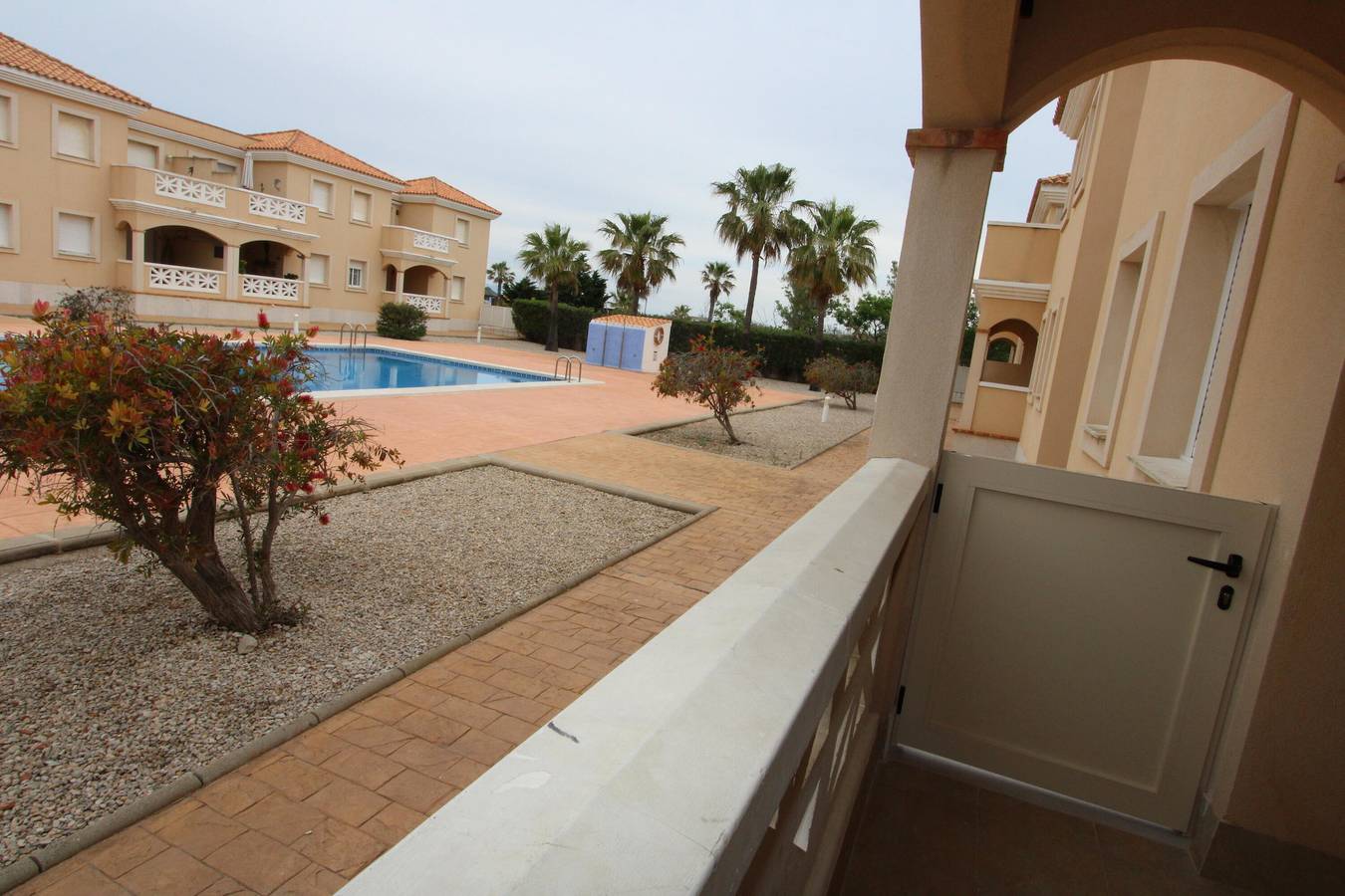 Entire apartment, Ap Dunes Ros, Ideal house for your holidays near the sea, free wifi, optional air conditioning, community pool, pets allowed, dog’s beach in Riumar, Delta de l'Ebre