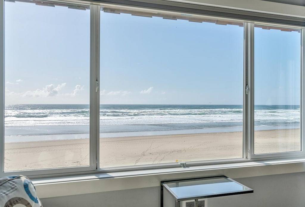 Ganze Wohnung, Luxury Top Floor Beachfront Super Condo -Sleeps 8! in Oceanlake, Lincoln City